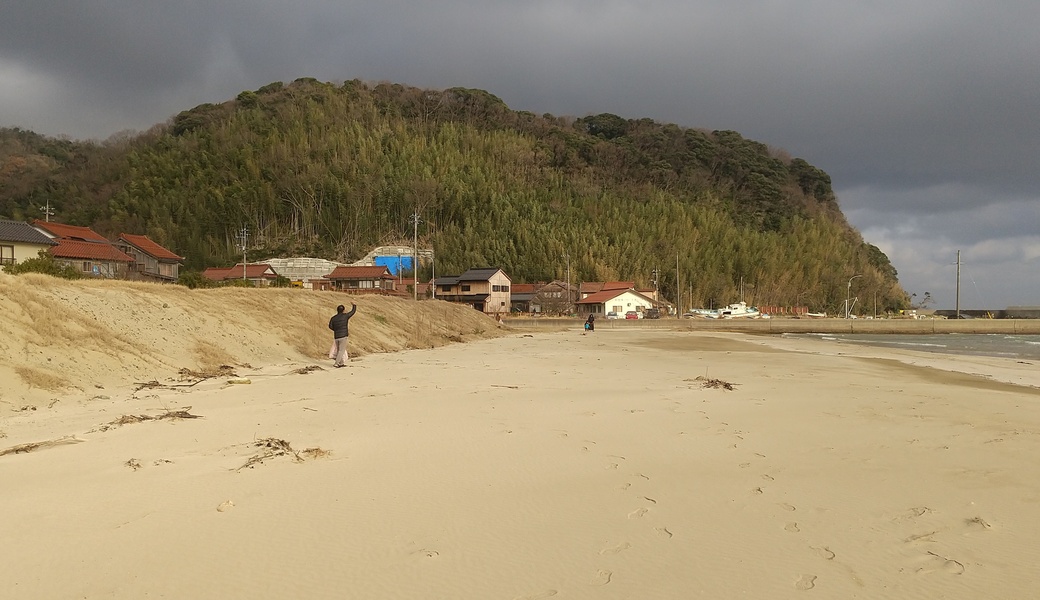 ツキイチ・ビーチクリーン レポート