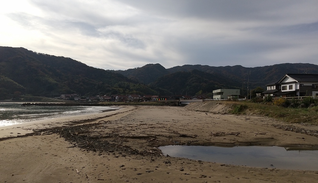 ツキイチ・ビーチクリーン レポート