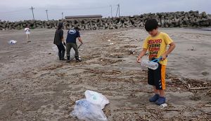 海の日ゴミ拾い アイキャッチ