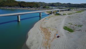 高知龍馬マラソン2018 前の仁淀川河口周辺の清掃 アイキャッチ