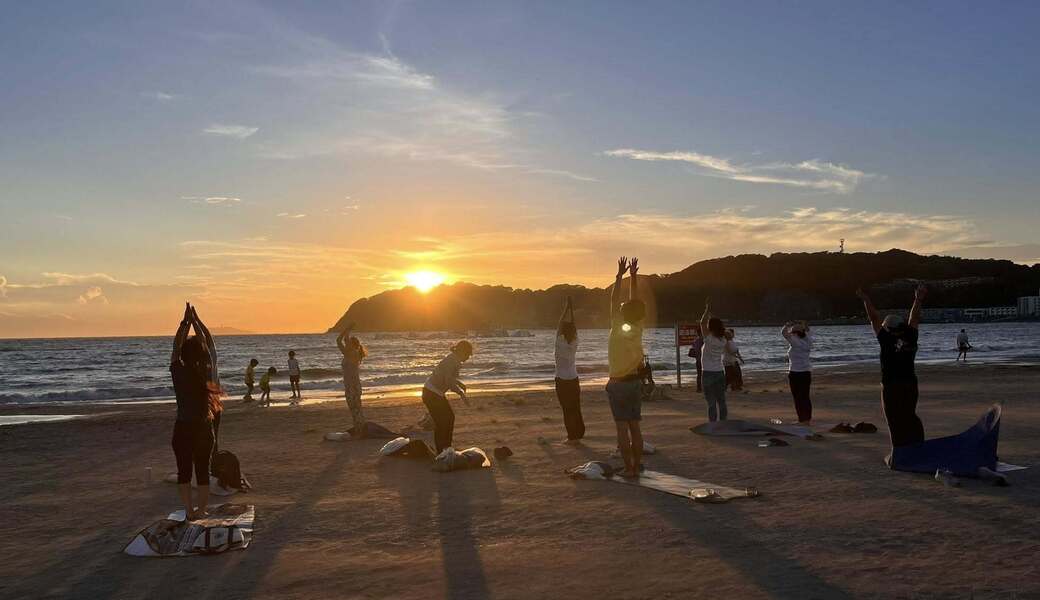 サンセットビーチクリーン＆ヨガ＠逗子海岸BLUESANTA レポート