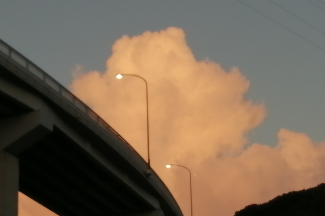 入道雲茜にそまる アイキャッチ