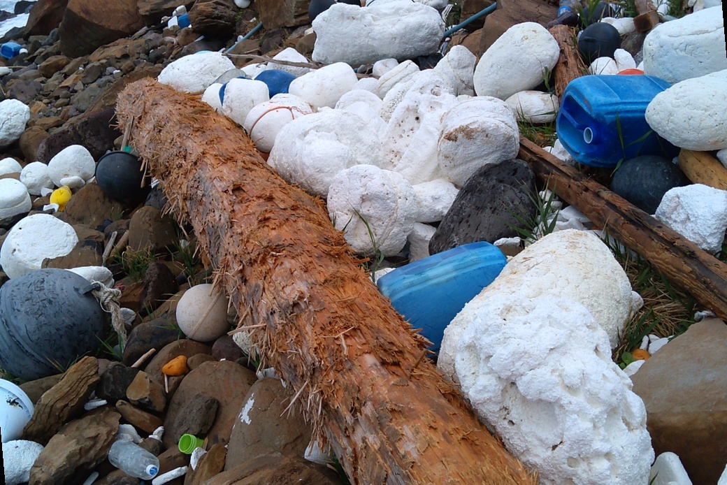 生月宝倉神社付近の海岸 アイキャッチ