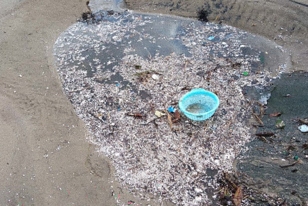 マイクロプラスチック回収 アイキャッチ