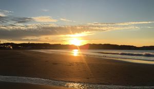 ♡海と太陽の恵みに感謝♡まゆみんのヨガとビーチクリ ... アイキャッチ