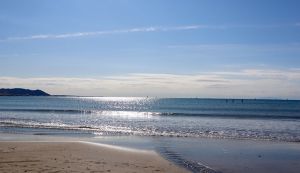 ♡海と太陽の恵みに感謝♡まゆみんのビーチヨガ&クリ ... アイキャッチ