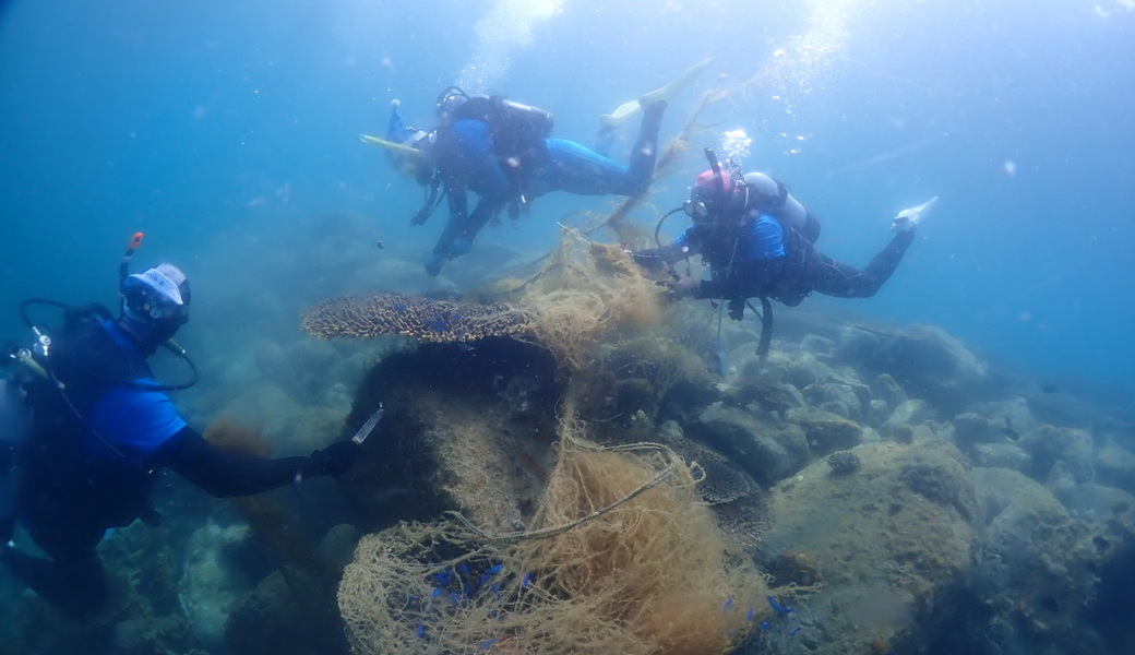 「１ダイブ１ゴミ拾い」BLUE SANTA 2025 今日はイッパイ拾おう！ レポート