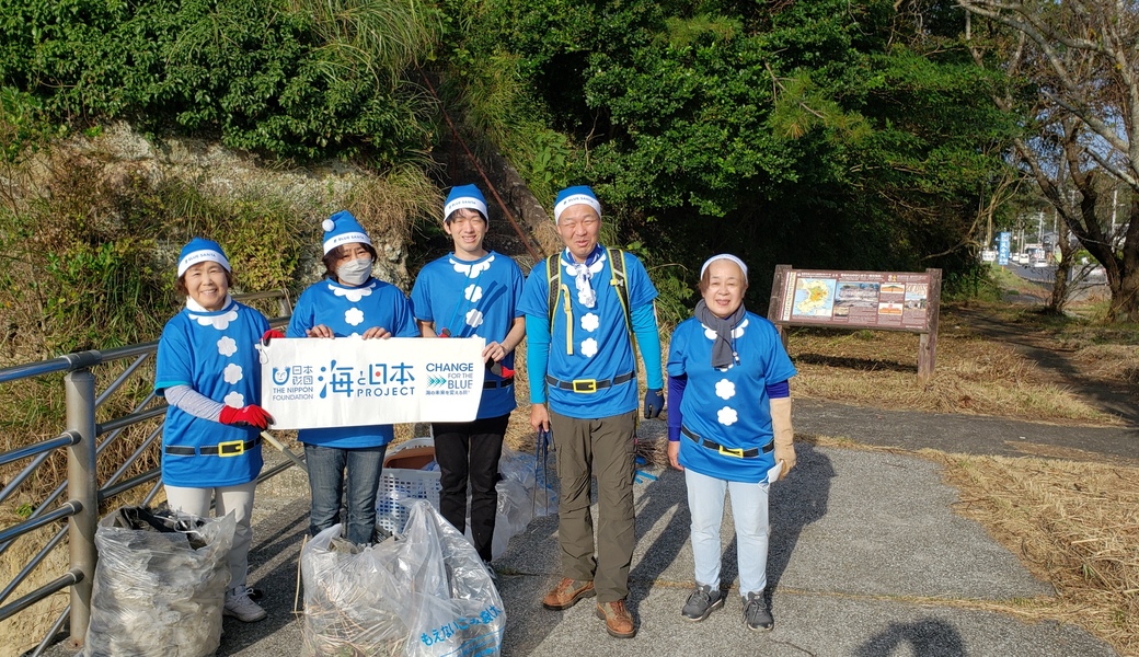 ジオサイト龍石海岸でブルーサンタがゴミ拾い２０２６ アイキャッチ
