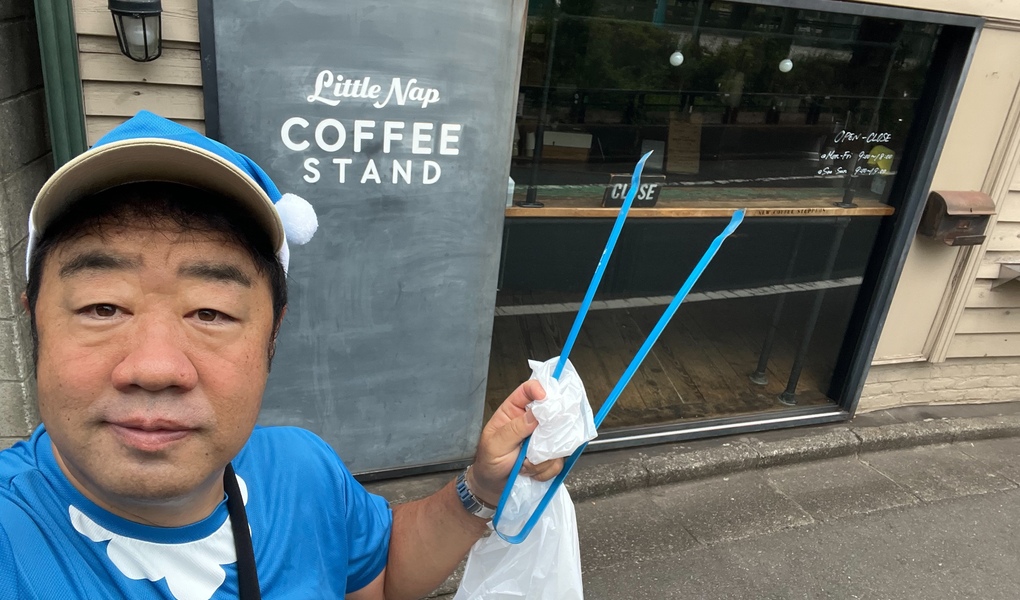 BLUE SANTA で　Blue Shark Guardians （街のゴミをなくし、海の日前に海へのゴミをとめる） レポート