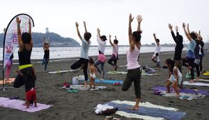 材木座ビーチクリーンヨガ アイキャッチ