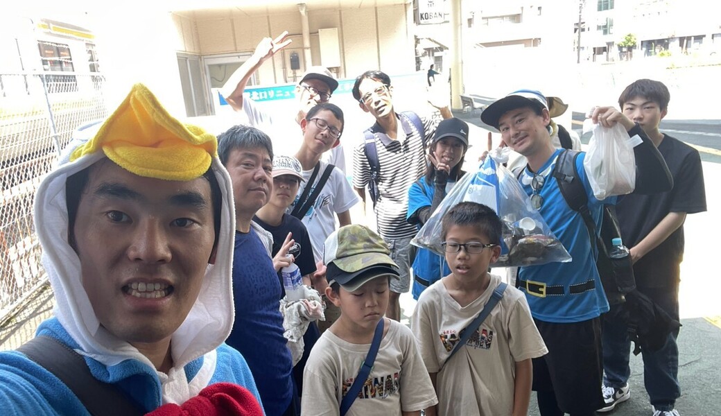 富士駅前ゴミ拾い　ブルーサンタ レポート
