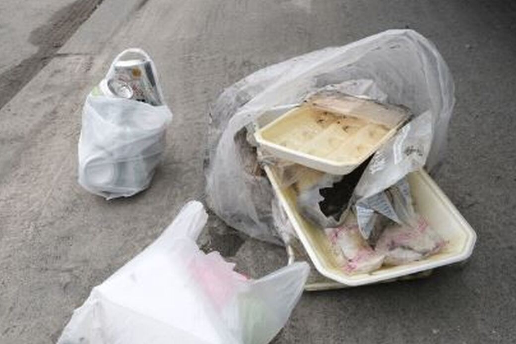 ドライブ休憩時にゴミ拾い アイキャッチ