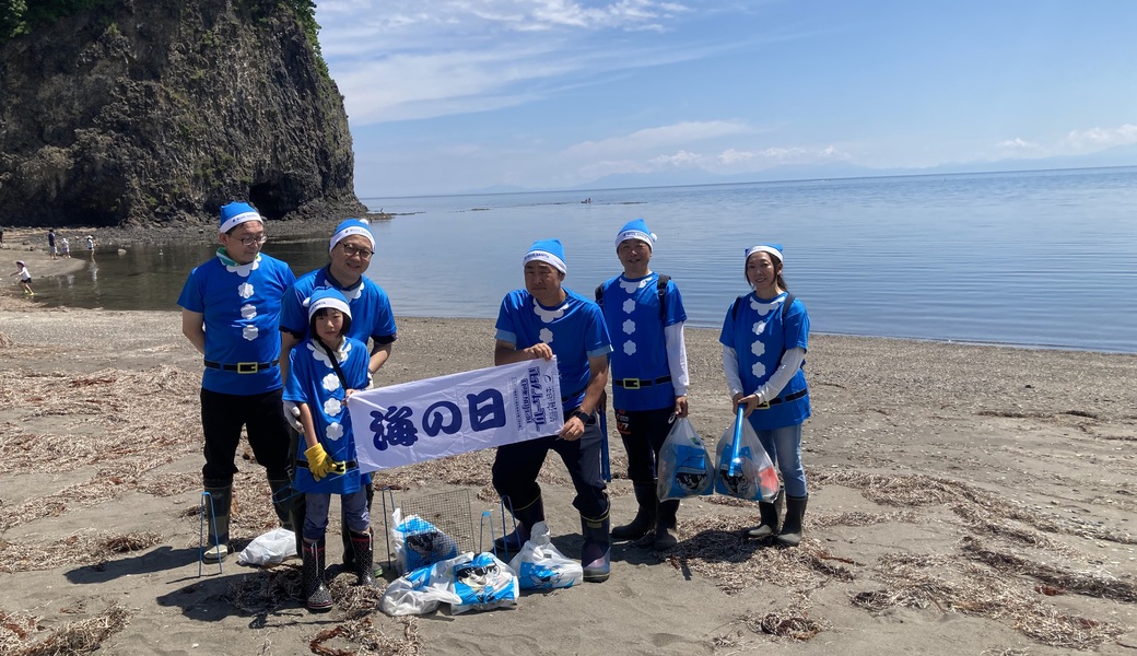 中央小おやじの会『海の日海岸清掃』「BLUE SANTA」 レポート