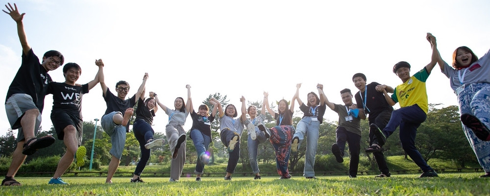 認定NPO法人フリー・ザ・チルドレン・ジャパン カバー