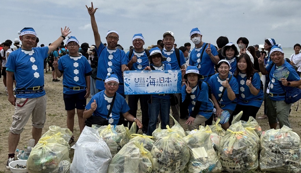 2025BLUE SANTAビーチクリーン活動（幕張） レポート