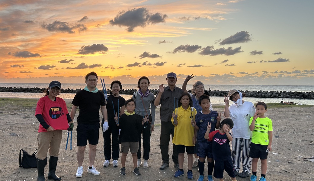 みんなで夕陽を眺めながら海岸清掃の会 レポート