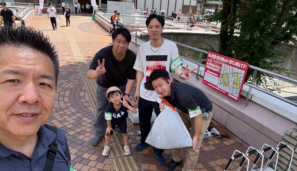 大宮駅西口ペデストリアンデッキ2F　街頭清掃 レポート